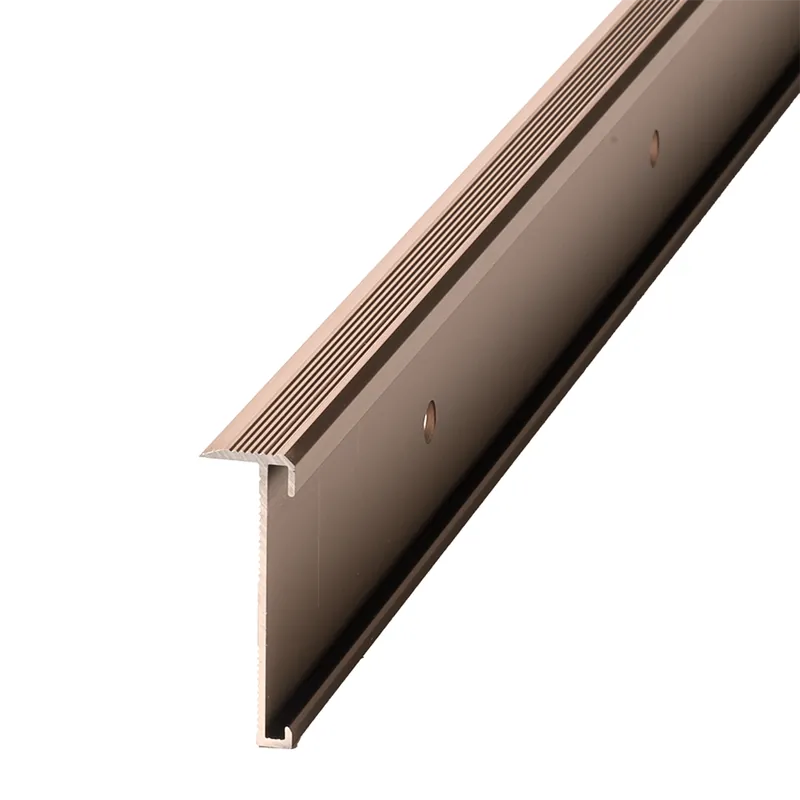 Express Levering Co-pro - Trapprofiel PVC Brons 15x45 - lengte 300cm