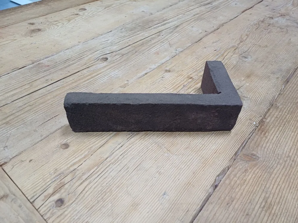 Seizoensaanbieding Steenstrip hoek bruin - Geba 071