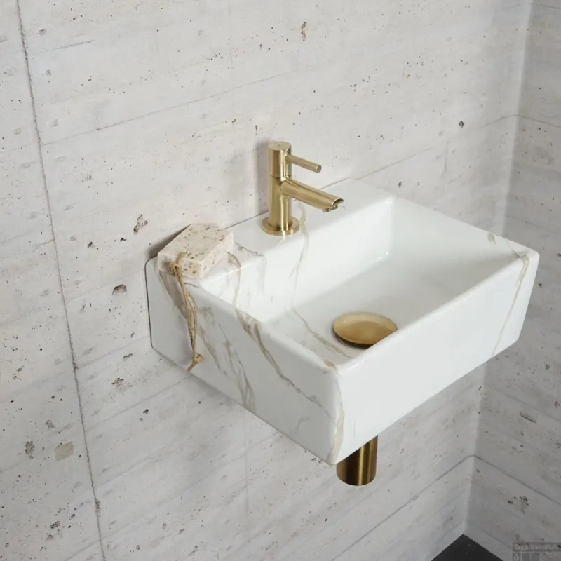 Nu Kopen Fonteinset Carrara Marmerlook Wiesbaden Color Messing Goud (kraangat midden)
