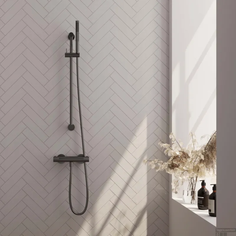 Beperkte Voorraad Douchekraanset Brauer Gunmetal Carving Opbouw Met Glijstang En Staafhanddouche Geborsteld Gunmetal
