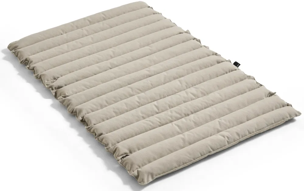 HAY Traverse Quilted lounge stoel loungekussen-Beige sand Shop Nu