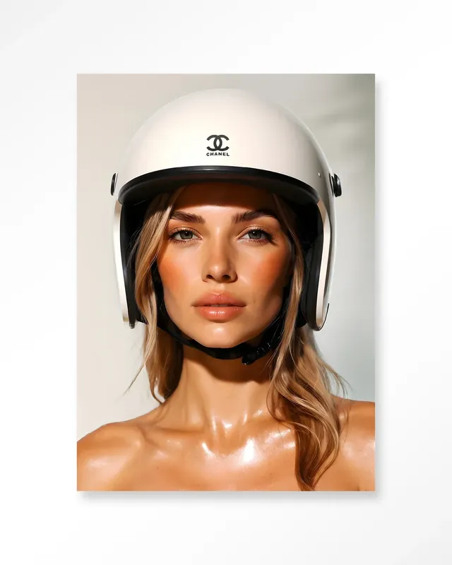 Express Levering Chanel Helmet - Moderne Wanddecoratie | Artprint, Glass Art & Wandkleed
