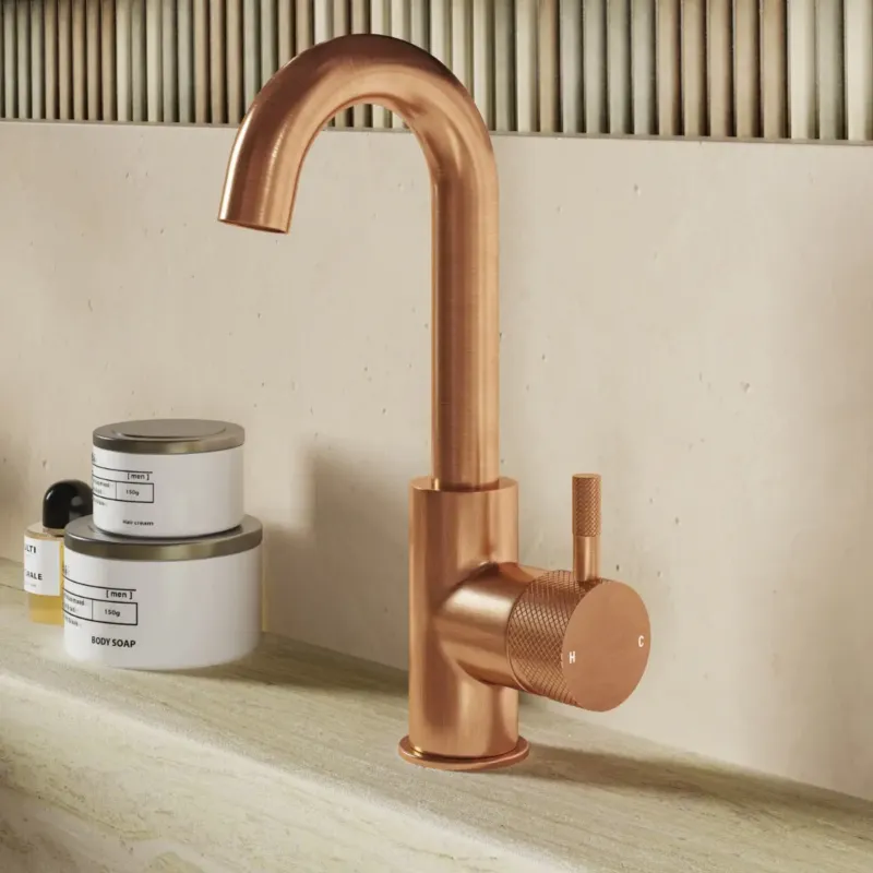Saniclear Matrix Curved wastafelkraan geborsteld koper Favoriet