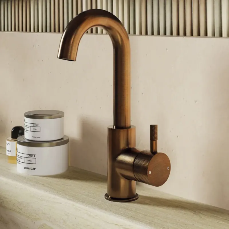 Gereduceerde Prijs Saniclear Matrix Curved wastafelkraan verouderd messing