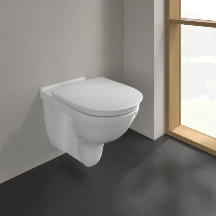 Beperkte Voorraad Villeroy & Boch ViCare randloos toilet met softclose zitting en design handgrepen wit glans