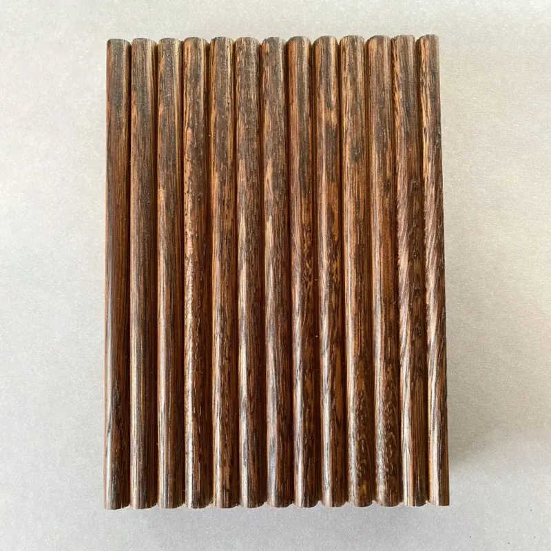 Gecertificeerd Mondiaz kleurstaal Walnut voor badmeubels met ribbelfront