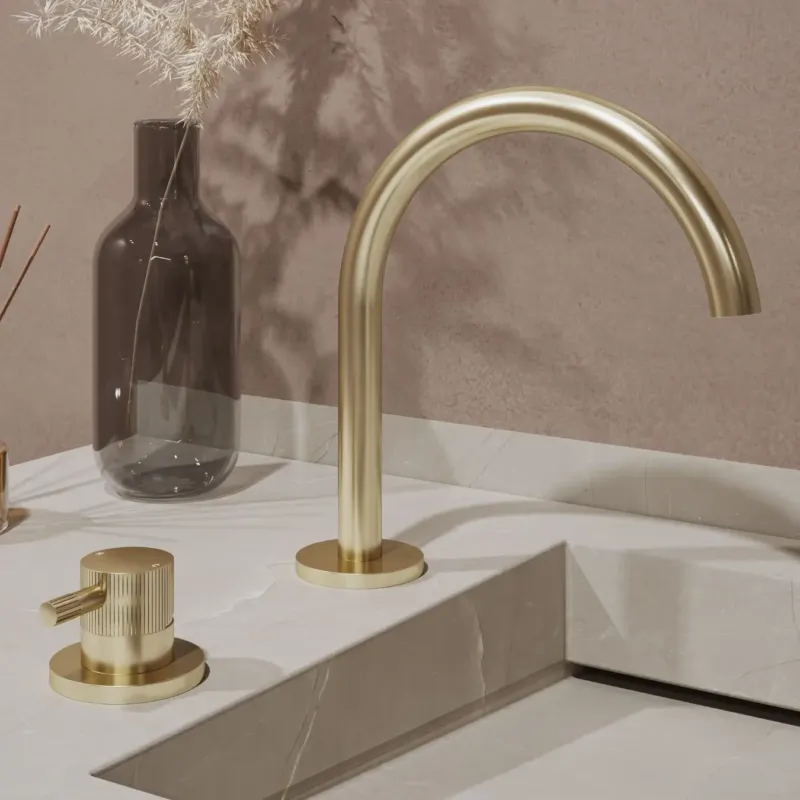 Superprijs Saniclear Bond Stripes wastafelkraan 2-gats met Coldstart geborsteld messing - mat goud